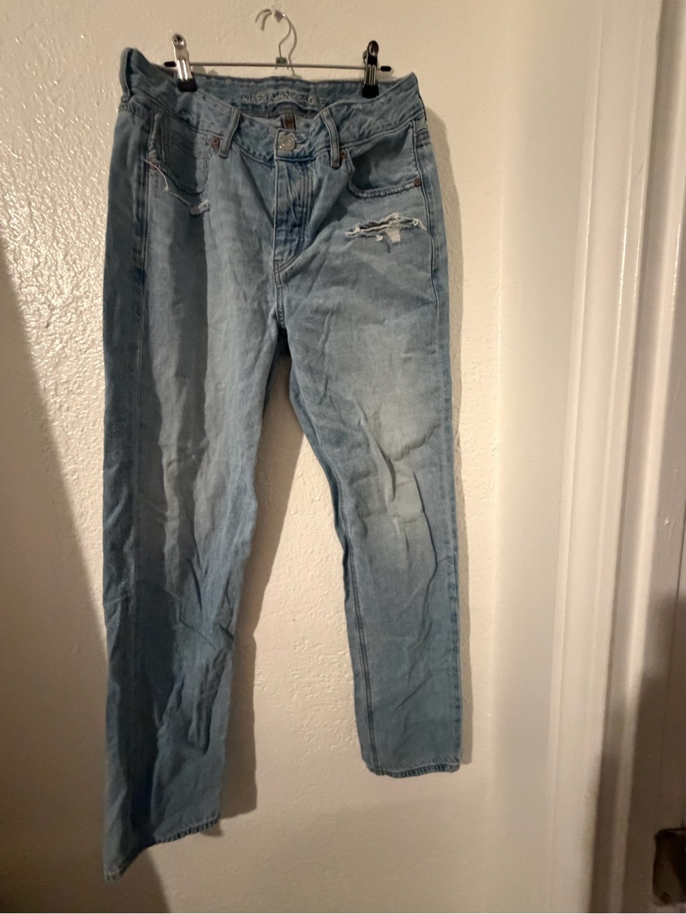 American eagle Light Blue Distressed Jeans